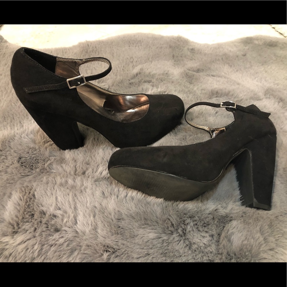 Mossimo Black Suede Chunky Heels 7